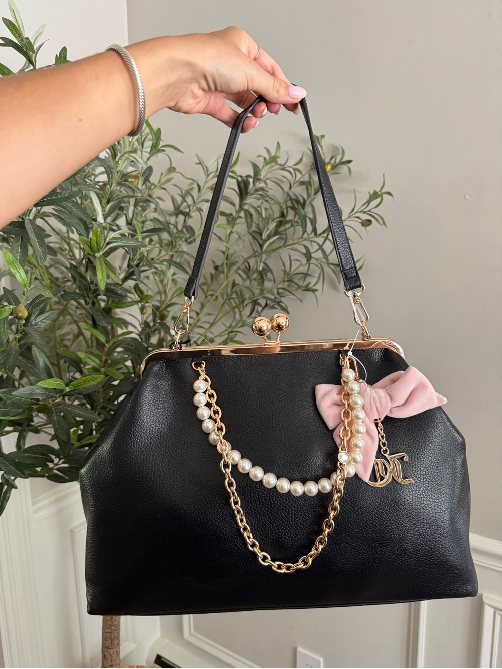 Juicy Couture Large Black Kisslock Clutch